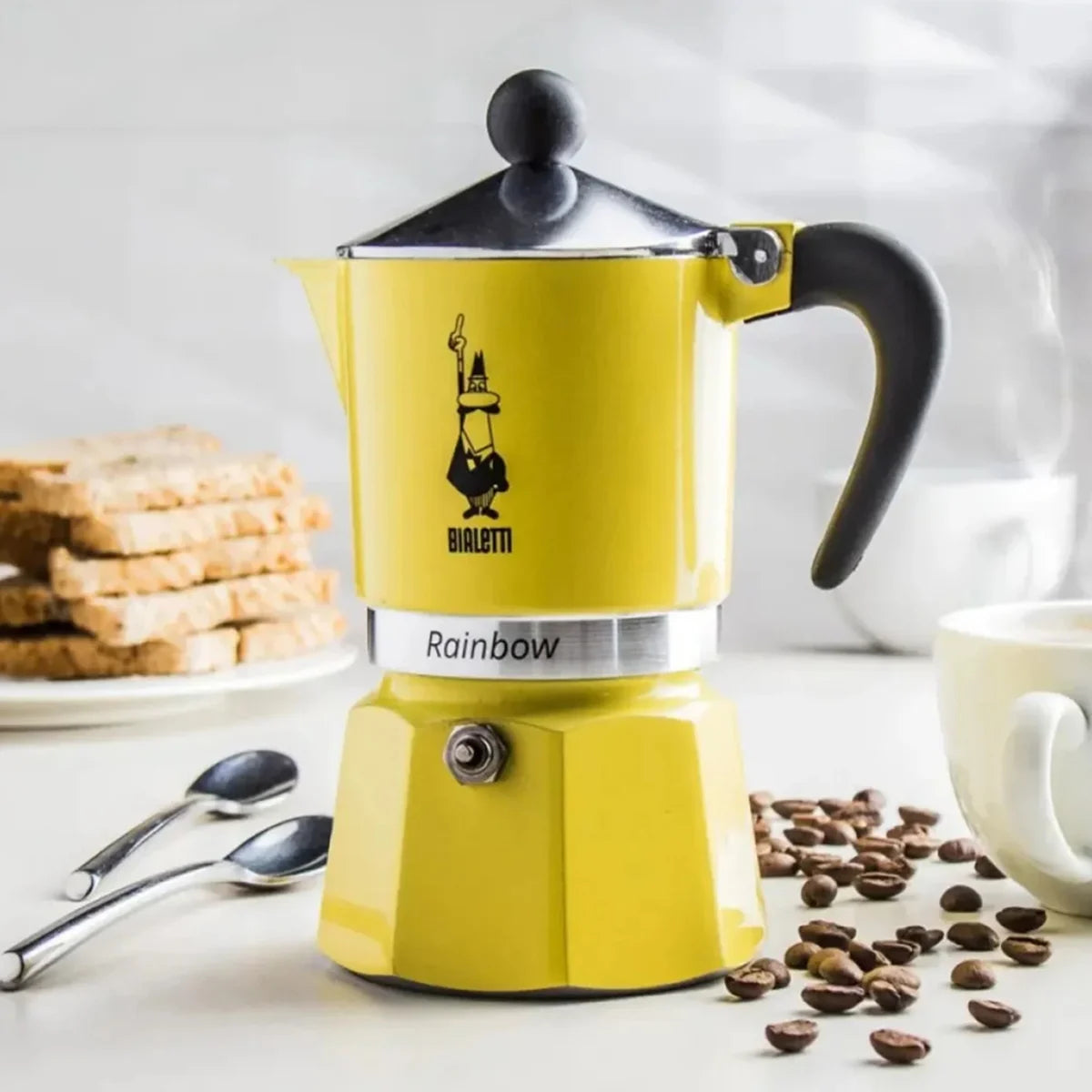 მხატვრული ნამუშევრებისა და ესპრესოს ნაკრები