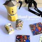 მხატვრული ნამუშევრებისა და ესპრესოს ნაკრები