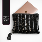 Luxe Office Essentials – საქმიანი აქსესუარების ნაკრები შავი და წითელი აქცენტებით