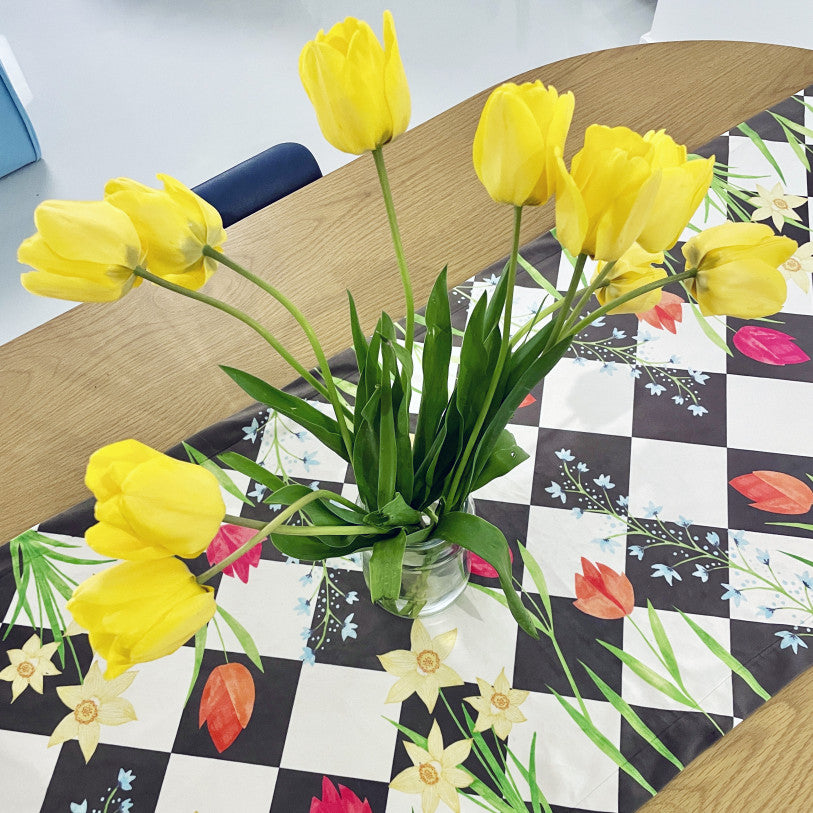 სადღესასწაულო სუფრის ნაკრები