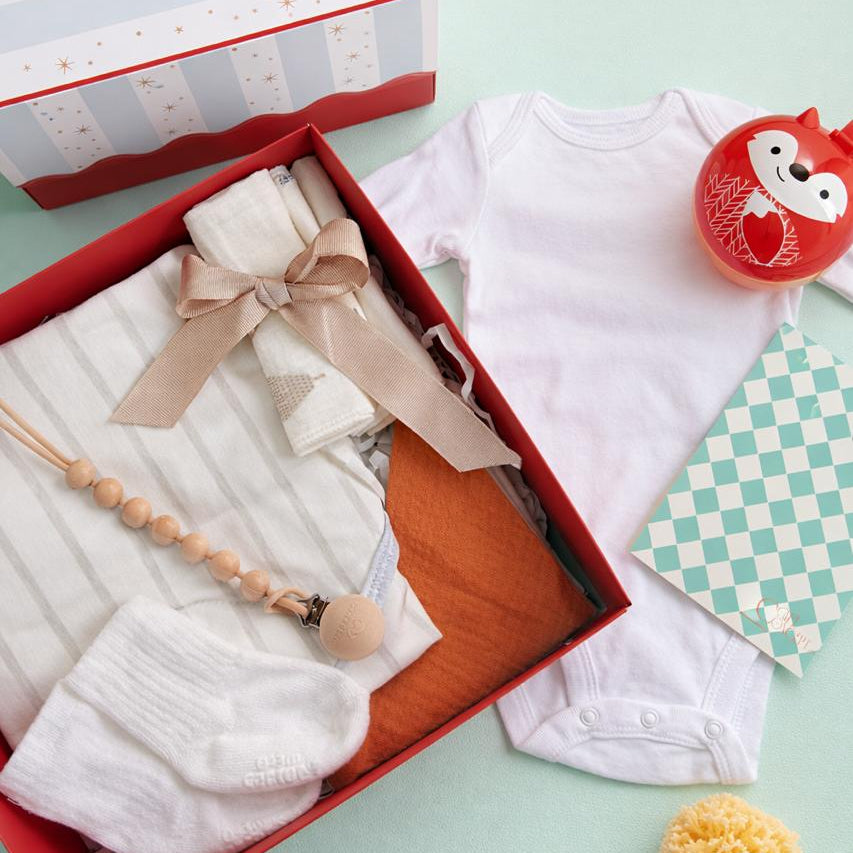 პრემიუმ სასაჩუქრე ბოქსი ჩვილისთვის (Unisex) – ახალშობილის ნაკრები 0-3 თვე