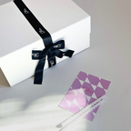 Luxe Office Essentials – საქმიანი აქსესუარების ნაკრები შავი და წითელი აქცენტებით